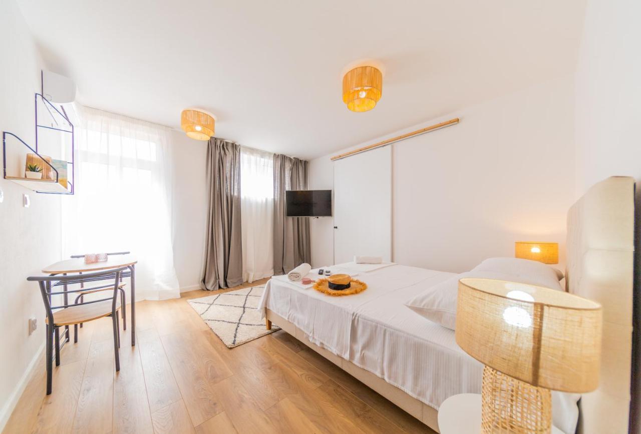 Central Seaside Residence Вис Экстерьер фото