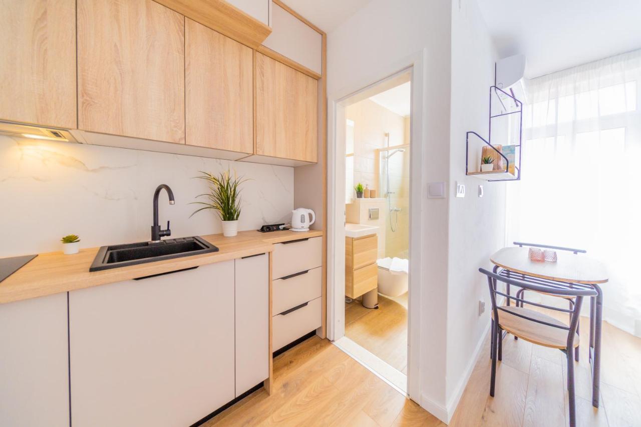 Central Seaside Residence Вис Экстерьер фото