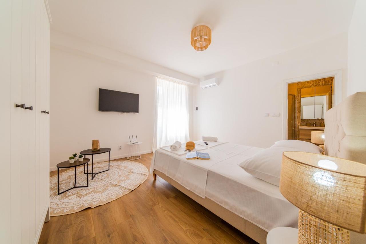 Central Seaside Residence Вис Экстерьер фото