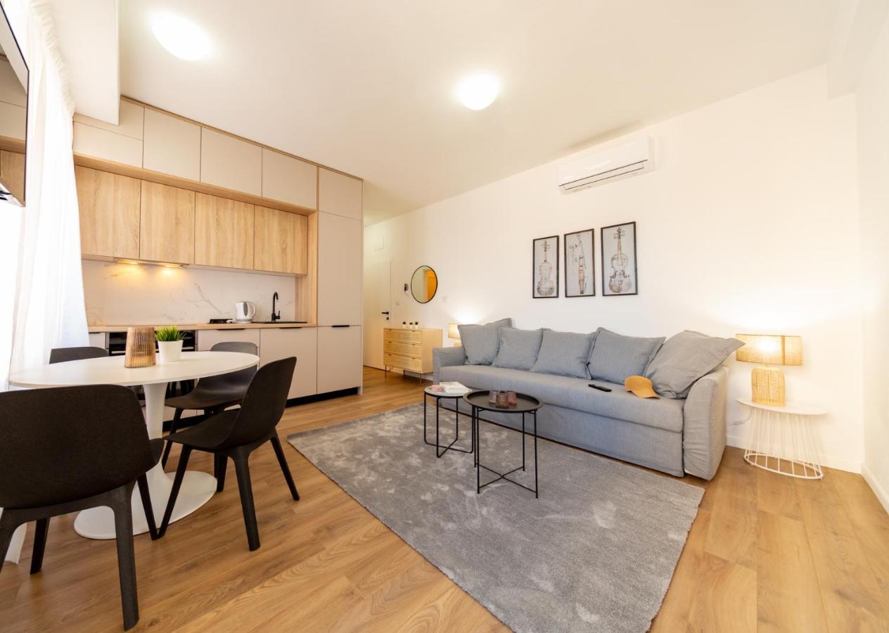 Central Seaside Residence Вис Экстерьер фото